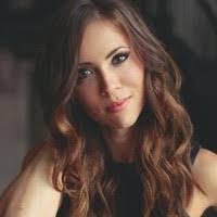 Julia Cormier's Instagram, Twitter & Facebook