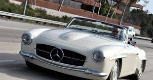 I Spotted The 1961 Mercedes 190sl The Mercedes Bent On The 5 Freeway Yesterday Nice To See Someone Uses A Show Vintage Sports Cars Mercedes Dream Cars