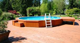 Les modèles de piscines hors sol sont vendus avec des kits comprenant l'ensemble des éléments nécessaires à un fonctionnement optimal, comme la filtration. Idees D Amenagement D Une Piscine Hors Sol