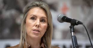Jun 02, 2021 · ludivine dedonder in de kamer conings, een geradicaliseerde korporaal, is sinds maandag 17 mei op de vlucht met een hoop zware wapens die hij uit een depot van defensie kon meenemen. In De Kijker Ludivine Dedonder Pal Nws