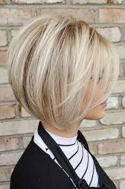 Blonde Short Bob With Bangs Shortbobhairstyles Bobhairstyles Hairstyles Consider Short Bob Bob Frisur Frisuren Kurz Mit Pony Einfache Frisuren Mittellang