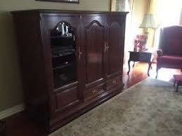 Entertainment Unit Must Go Hutches Display Cabinets Ottawa Kijiji Display Cabinet Entertainment Unit The Unit