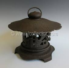 Japanese Iron Garden Lantern Andon Lamp At Www Jcollector Com Japanese Lanterns Lamp Garden Lanterns