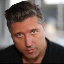 Robert Gros (@safe2touchprint)