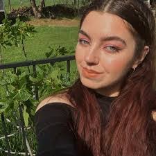 Shelby Rosenthal's Instagram, Twitter & Facebook