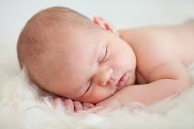 Mpasi bayi 6 bulan untuk bayi yang baru belajar makan. Kapan Diperbolehkan Bayi Tidur Tengkurap Alodokter