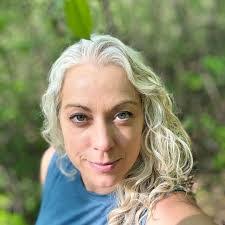 Stacy Hartmann's Instagram, Twitter & Facebook