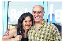 Brasilianischer schauspieler und filmschauspieler (de); Grandes De La Escena Nacional Padre E Hija Julieta Diaz Y Ricardo Diaz Mourelle Ricardo Diaz Mourelle Destacado Actor Teatral Se Lucio En Piezas Como El Nuevo Mundo Sacco Y Vanzetti