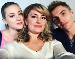 Riverdale The Coopers Betty Alice And Chic Cheryl Blossom Riverdale Riverdale Archie Riverdale