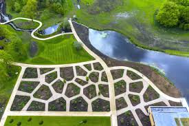 Rhs garden bridgewater has been designed with community in mind, and in a first for the rhs, salford residents will be entitled to visit the garden every tuesday free of charge for the first year. K2 Mlk1fy5p4jm