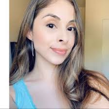 Ariana Mandujano's Instagram, Twitter & Facebook