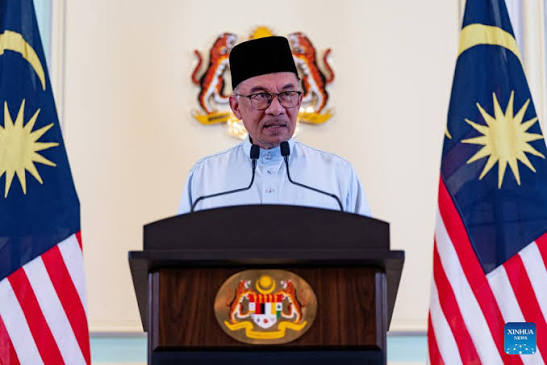 Malaysian PM Anwar unveils cabinet-Xinhua