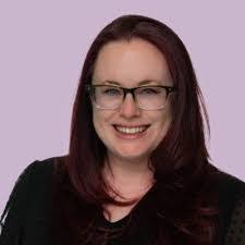 Amanda Nye's Instagram, Twitter & Facebook