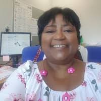 Elvina Smith's Instagram, Twitter & Facebook