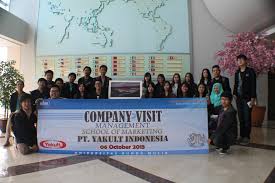 Kegiatan kunjungan industry ini dilakukan dalam upaya menginisiasi hubungan antara universitas bina nusantara (ubinus) dengan pt. Kunjungan Industri Ke Pt Yakult Indonesia Persada Universitas Bunda Mulia