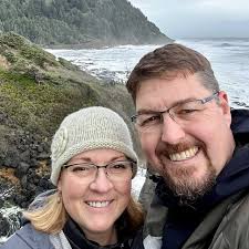 I once dated a girl with one leg shorter than the other. Her name was  Eileen.