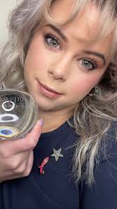 Amber Travers (@ambertraversmua) • Instagram photos and videos