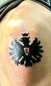 Sie gelten als kunsthandwerker, sind steuerrechtlich dienstleister. Frankfurt Eintracht Logo Tattoo Eintracht Frankfurt Eintracht Frankfurt