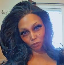 Who can cut alternative hair styles in Mobile Alabama?