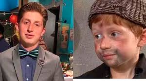 Sin embargo, su debut lo hizo en 2005 con el personaje con el que logró consolidarse, benito, en la serie, entonces producida por eugenio derbez, vecinos. Yp0tbyslrx8bim