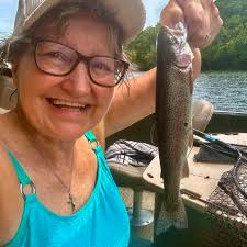 🐍 LOOK AWAY IF SNAKES SCARE YOU 🐍 You are not seeing things, there is a  snake