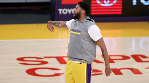 Davis left the game in the second quarter after shooting two free throws. Anthony Davis Injury Update Lakers Star Plans To Return Against Mavericks Will Be On Minute Restriction News Block