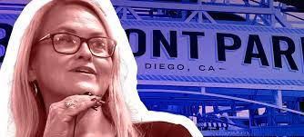 Ebony Shelton's Instagram, Twitter & Facebook