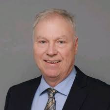 Dee Cramer's Instagram, Twitter & Facebook