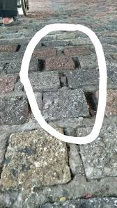 Justeru, beliau menasihati semua rakyat di negeri ini agar menghormati bendera dan jata negeri kerana ia adalah lambang kedaulatan tidak kira apa kepercayaan atau bangsa. Permukaan Jalan Di Gerbang Malam Dikatakan Tidak Rata Netizen Berang Pubi Perak