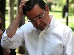 Vecinos de Santiago interpelaron a intendente Felipe Guevara