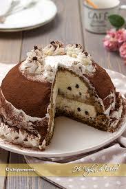 Dopo le feste di natale è facile avere panettoni e pandori in avanzo. Zuccotto Tiramisu