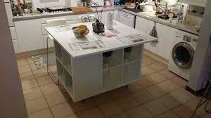 Je souhaiterais vous présenter une de mes nombreuses bidouilles ikéa, ici ce sera un ilot central de cuisine. Un Ilot De Cuisine Moderne Pas Cher