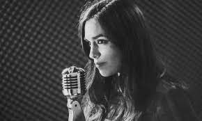 What Does A Session Singer Do? - Openmic