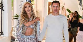 Κολάζει η γυμνόστηθη τζούλια νόβα! O Prwhn Syntrofos Ths Tzoylia Noba Dhlwnei Anagkasthka Na Th Diw3w Apo To Spiti H Tzoylia Noba Lynei Th Siwph Ths Gia To Xwrismo Ths Apo Ton Giannh Markoy