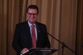 Eduardo has 2 jobs listed on their profile. Eduardo Paes Says Rio Has No Forecast To Pay December Salary And 13th Servers Prime Time Zone World Prime Time Zone