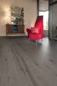 Collection Flair Plancher D Erable A Caractere Prononce De Couleur Dark Leaf Hardwood Floors Hardwood Flooring