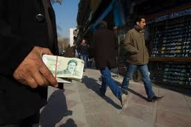 رکودشکنی همزمان بهای سکه و دلار در بازار ایران در سایه افزایش احتمال حمله آمریکا