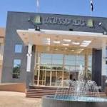 سحب عينات من مزارع الدواجن