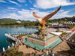 Pulau dayang bunting ialah pulau yang terbesar kedua selepas langkawi. Tempat Menarik Pakej Penginapan Pantai Cenang Langkawi Facebook