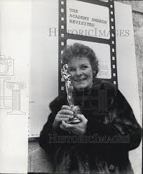 Mercedes Mccambridge Mercedes Mccambridge And Oscar For All The Kings Men 1949 Kings Man Women Supporting Women Science Art