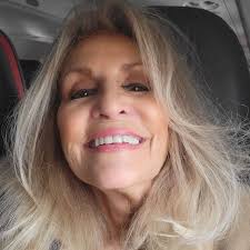 Lou Nelson (@sterbicknelson) • Instagram photos and videos