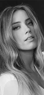 After a series of small roles in film and television, heard had her first star. Best Amber Heard Iphone 11 Hd Wallpapers Ilikewallpaper