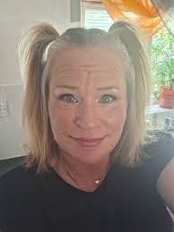 Helen Maxwell's Instagram, Twitter & Facebook