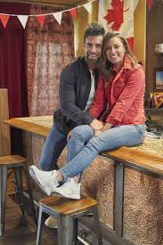 Katie thurston and blake moynes had a connection right away — she invited him to stay on the show after he appeared later in the season. Swqtjrv8wowq1m