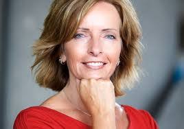 Kristin Rohde's Instagram, Twitter & Facebook