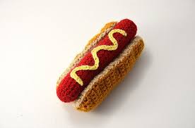 Si la idea de los hot dogs hechos comercialmente te parece desagradable, hazlos por tu cuenta usando diezmillo de buena calidad. Hotdog Crochet Pattern Amigurumi Hotdog Pattern Hot Dog Etsy Crochet Food Crochet Patterns Amigurumi Crochet Patterns