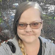 Can I get 1 cup of 10-10-10 fertilizer in Cornwall, Ontario?