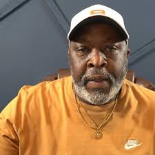 Robert Rencher (@robertrenchertalks) • Instagram photos and videos