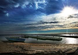 In Provincetown Poet Mary Oliver Recalls Quiet Fishing Town The Boston Globe Cape Cod Towns Provincetown Cape Cod