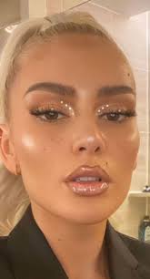 Julia Severino (julessthompson)